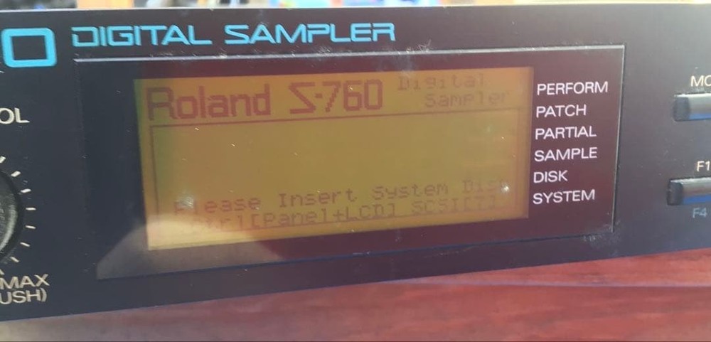 Roland S-760 Digital Sampler Rack Mount Professional Audio Sampler