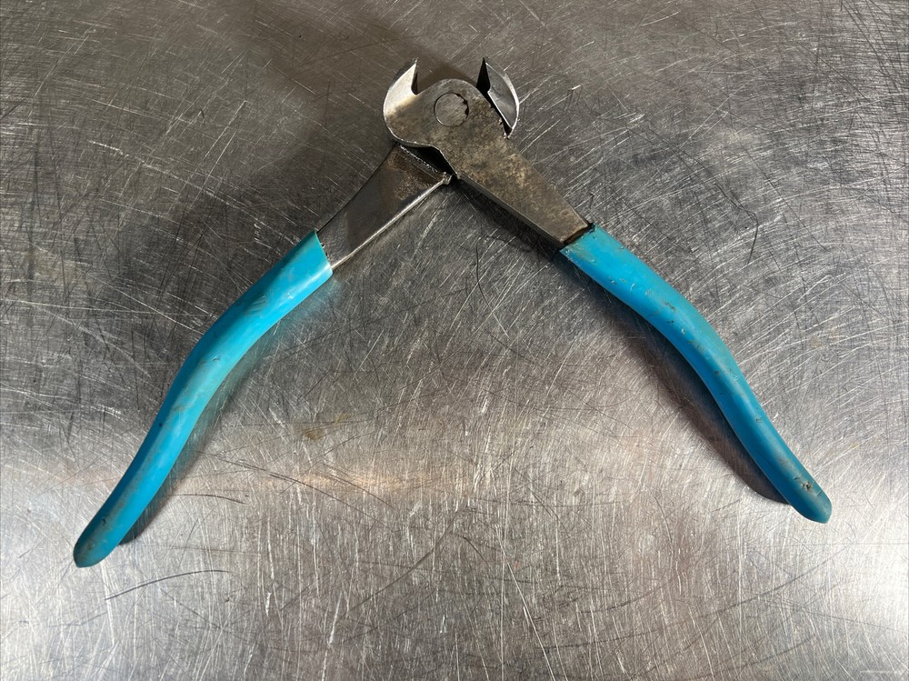 Vintage Blacksmith Nail Puller Electrician Pliers