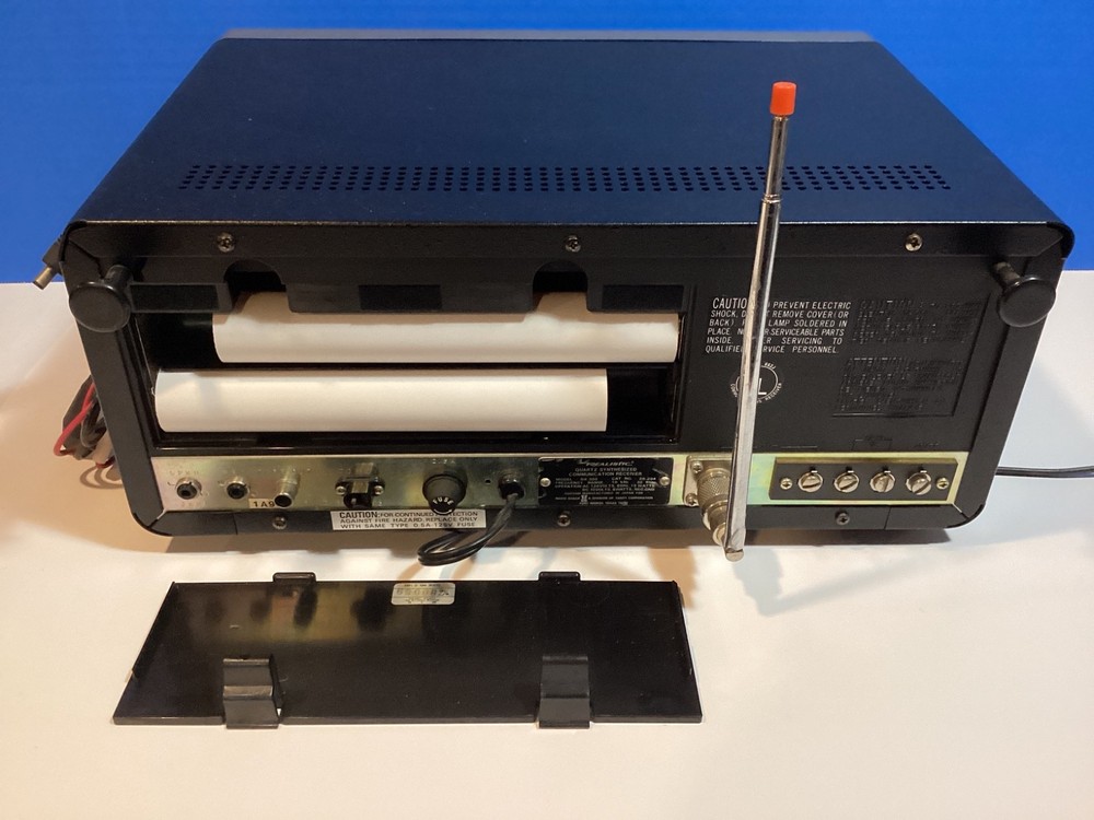 Realistic DX-300 Quartz Communication Base Station Ham RadioReceiver Untested