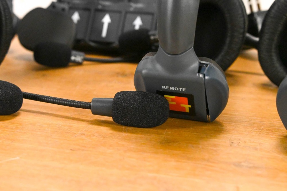 Eartec UltraLITE HD 4-User Wireless Intercom System CG01YMS