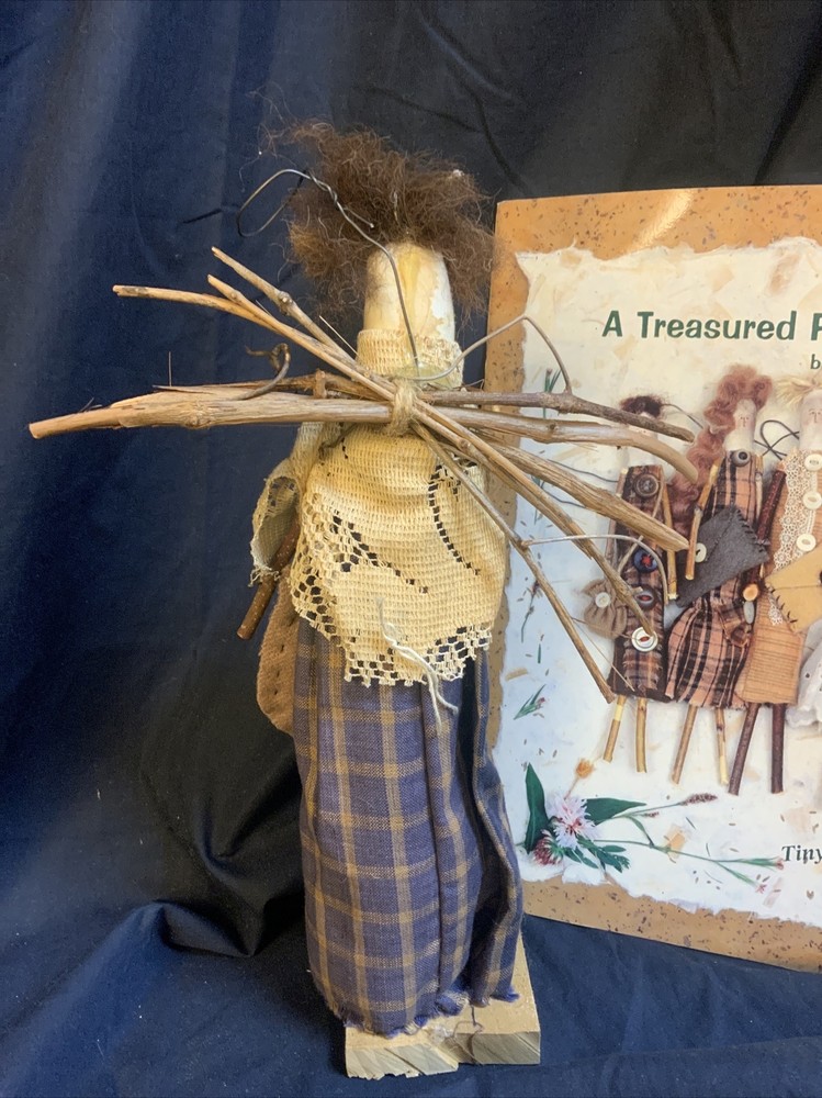 Tiny Treasures ‘A Treasured Friendship’ Pattern Book With 1 Doll