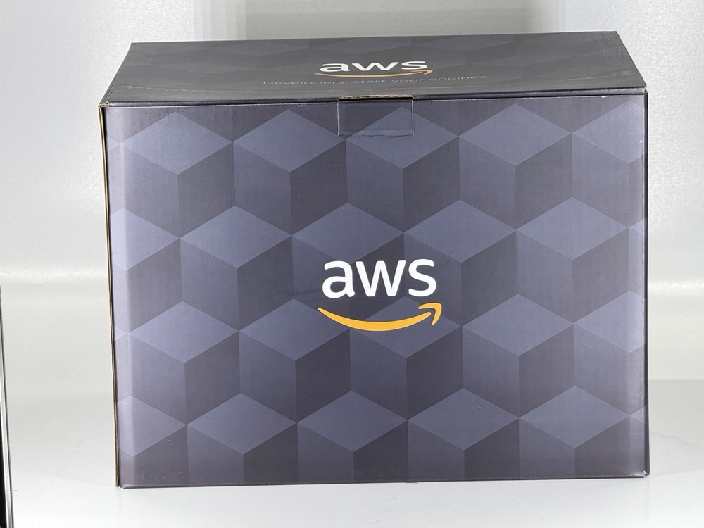 AWS DeepRacer – Fully Autonomous 1/ 18th Scale Race Car for Developers