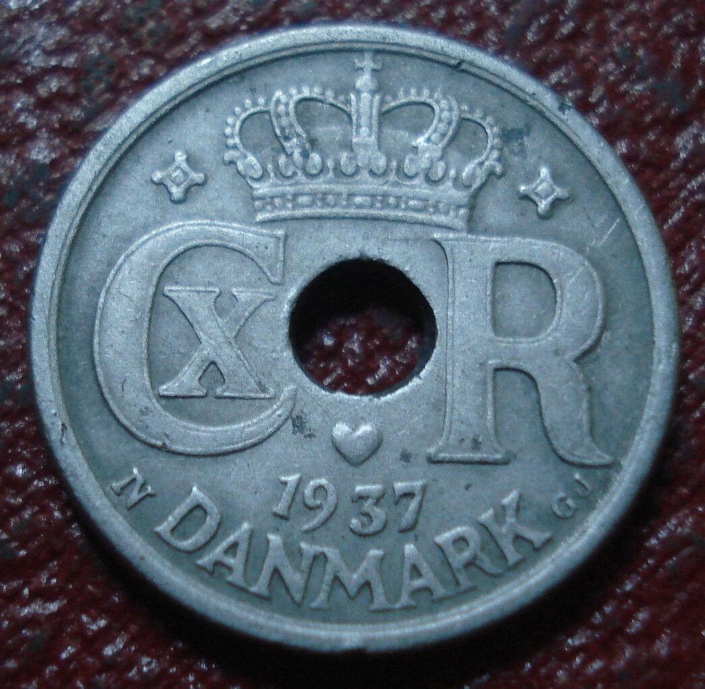 1937 DENMARK 10 ORE IN VF CONDITION