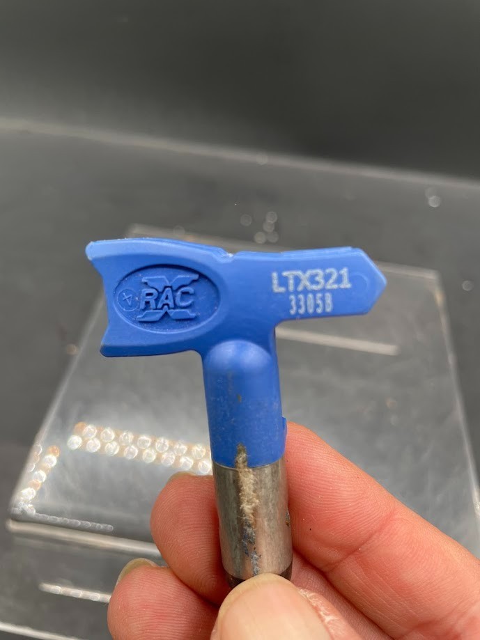 Quantity 1 Graco RAC X Switch Tip LTX321 Paint Sprayer Tip Open Box Unused