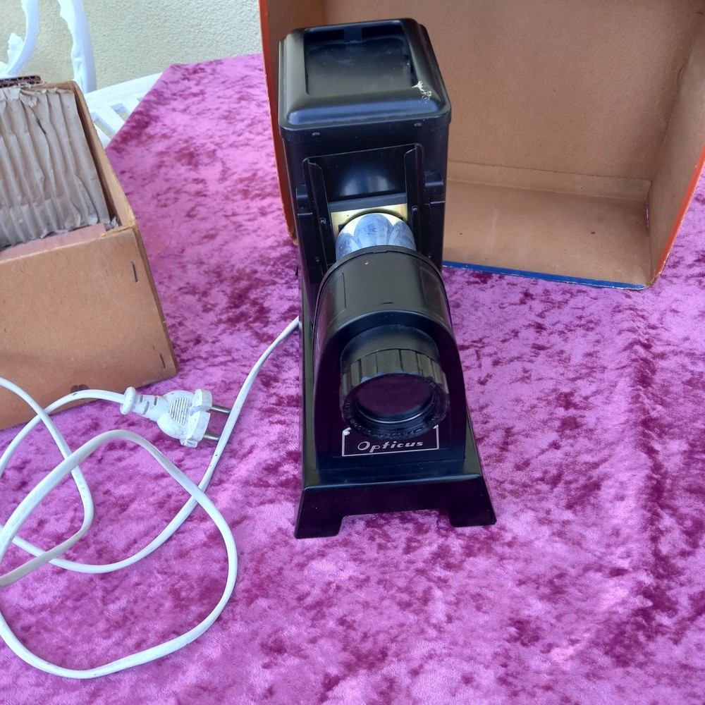 1950 Agfa Opticus First Model 35 mm Slide Projector