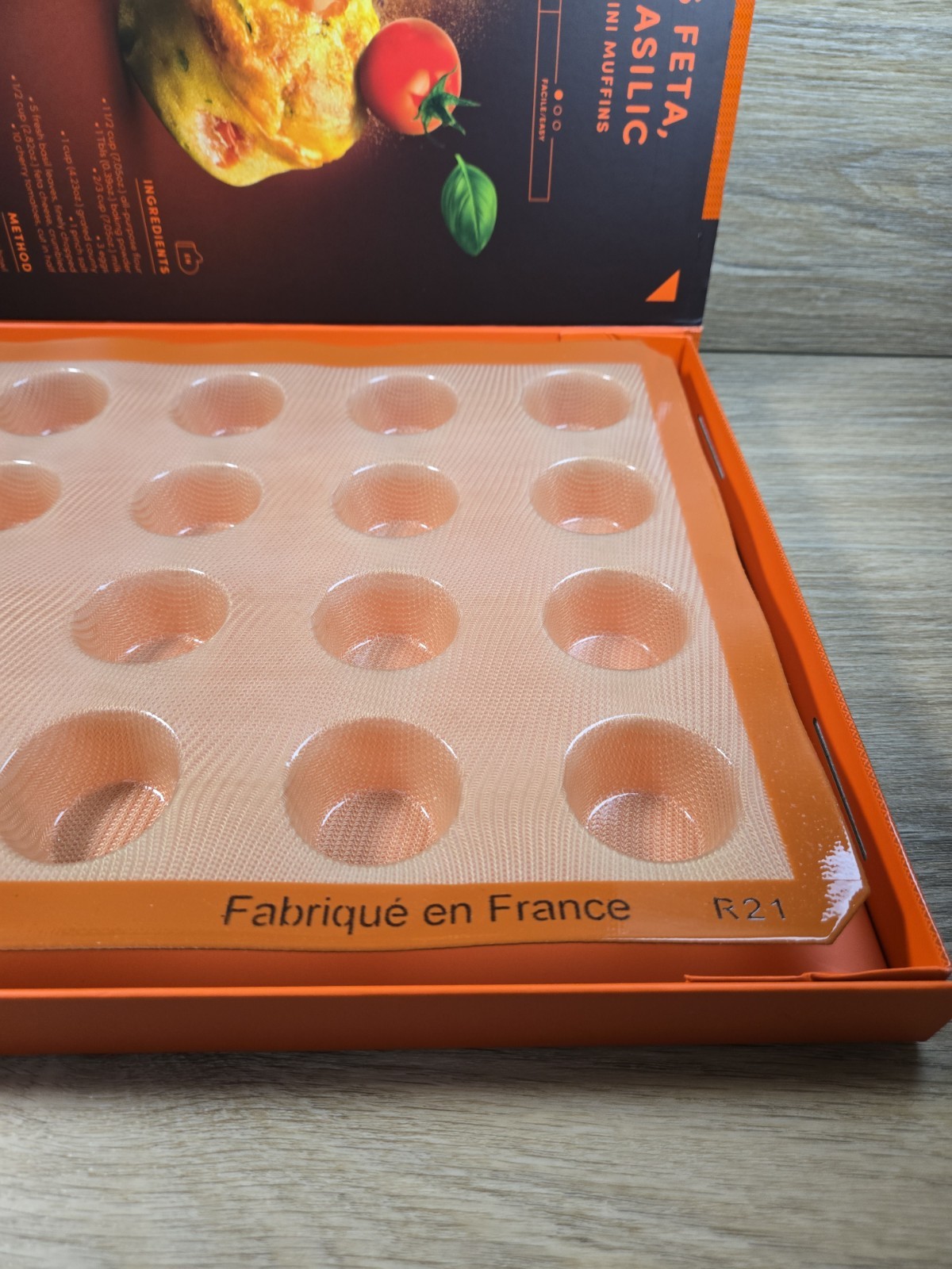 Silpat 20 Mini Muffin Perfect Baking Mold - 11 5/8" x 16 1/2"