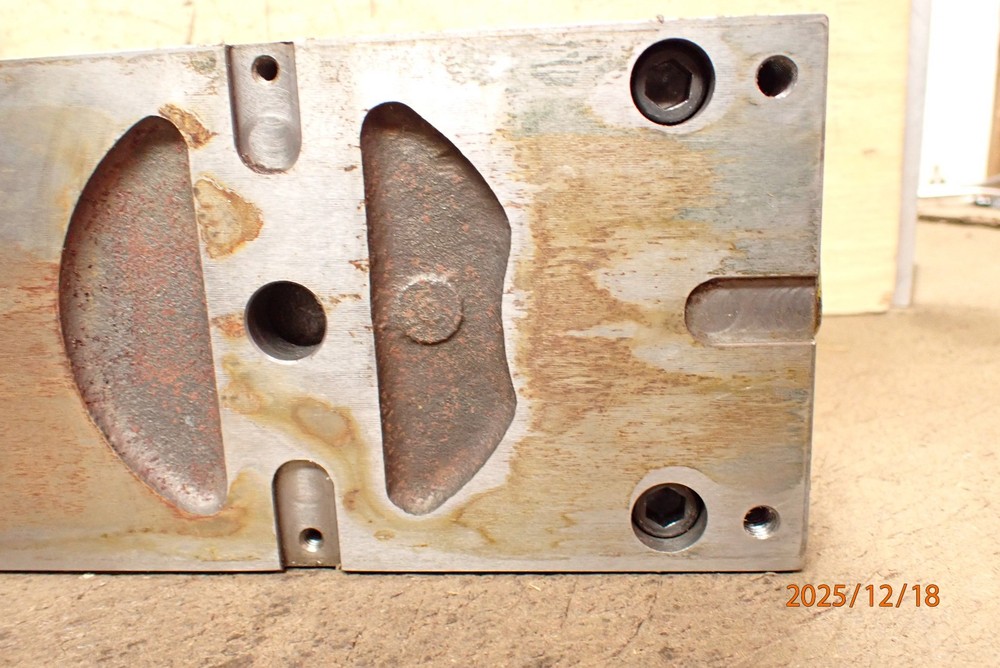 KURT D40 MILLING MILL MACHINE VISE