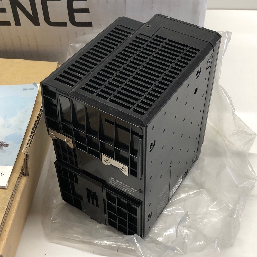 NOS! IN ORIGINAL BOX KEYENCE CV-X100RP CAMERA SENSOR / IMAGE CONTROLLER