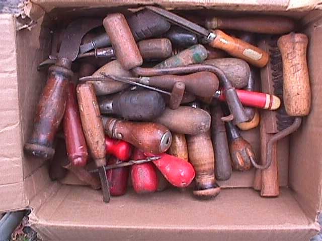 VINTAGE WOOD HANDLE TOOL LOT