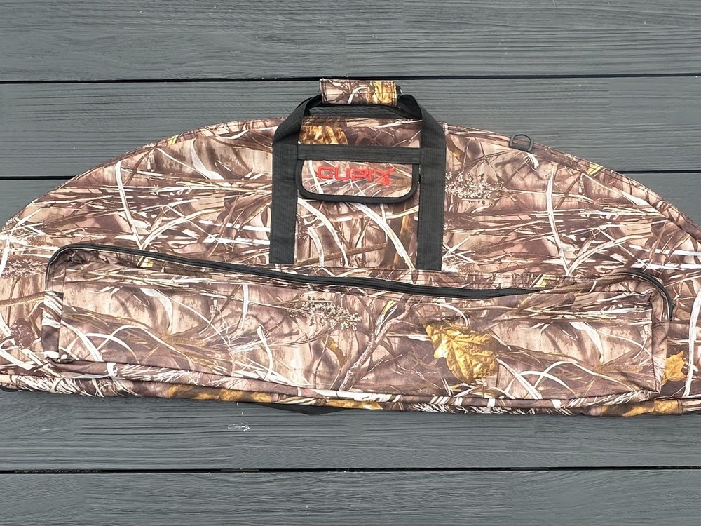 Lightweight Soft Compound Bow Case with Arrow Pocket and Backpack Straps