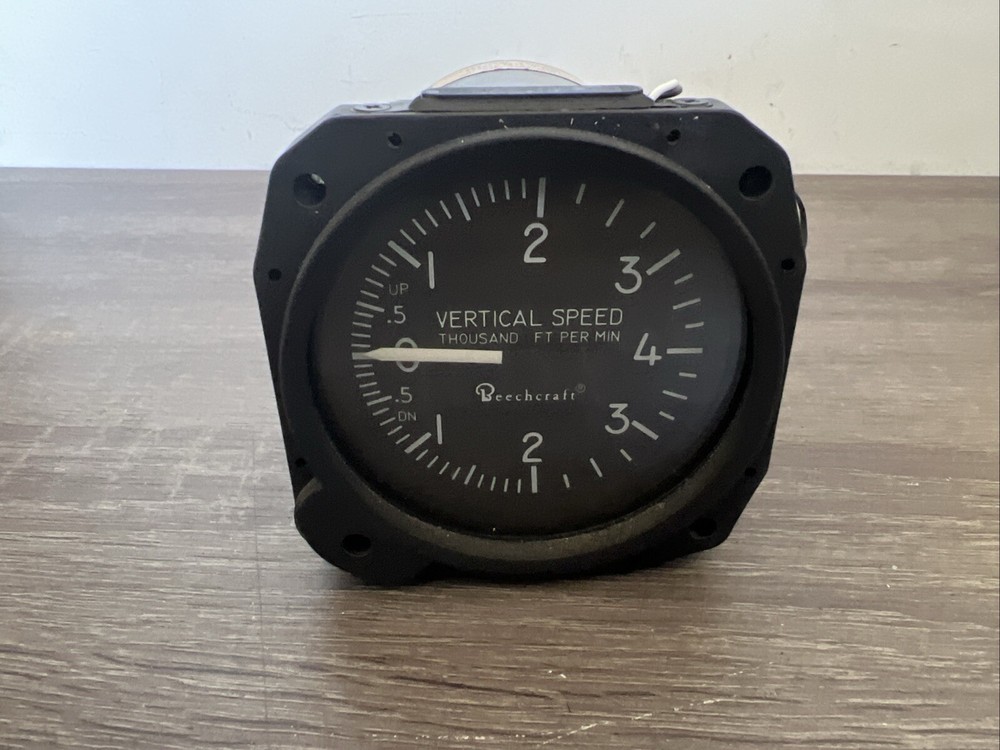 United Instruments, Inc. Beechcraft Vertical Speed Indicator P/N: 7040
