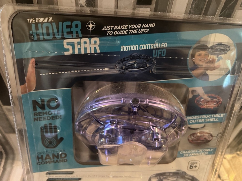 Hover Star Motion Controlled UFO No Remote Needed Operates Via Hand Command New