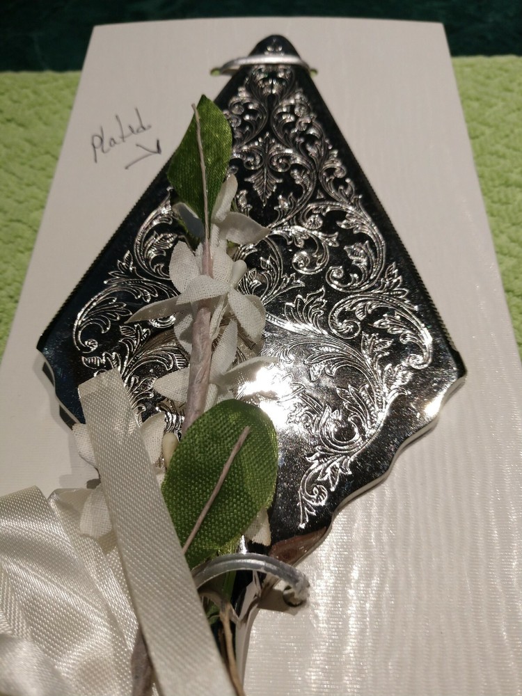 Wedding Cake Server,