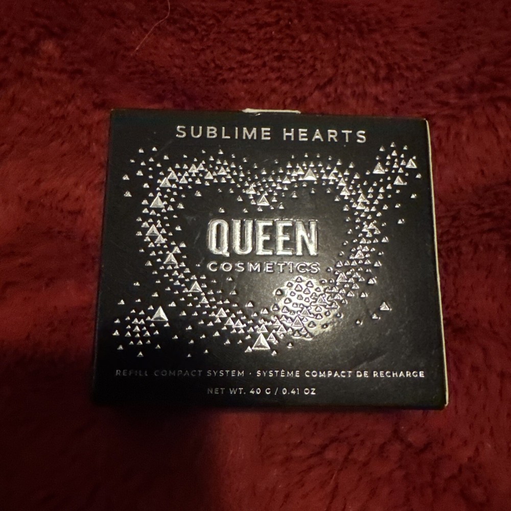 Queen Cosmetics SUBLIME HEARTS REFILL COMPACT SYSTEM Silver/ Shadow Not Included