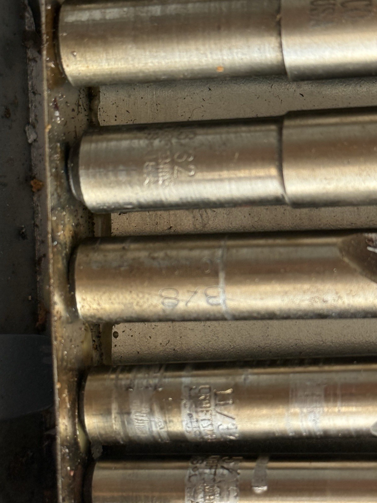 Vintage Drill Bit Holder HUOT 1/16 To 1/2 By 1/32 with assorted bits / used