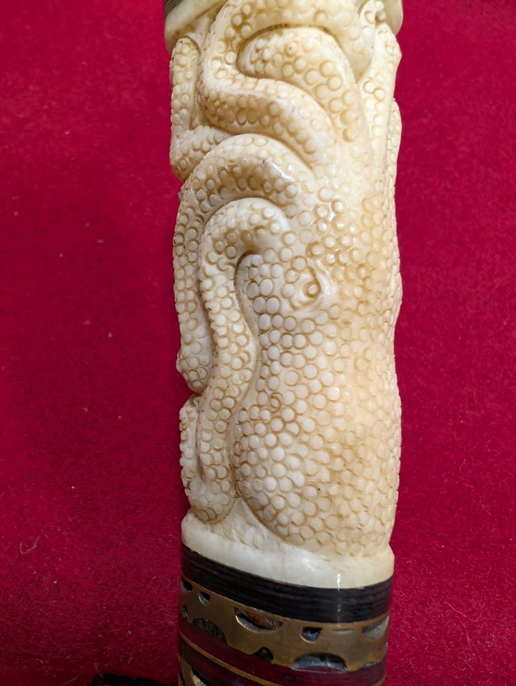 Knife Unique Fine Carved Handle