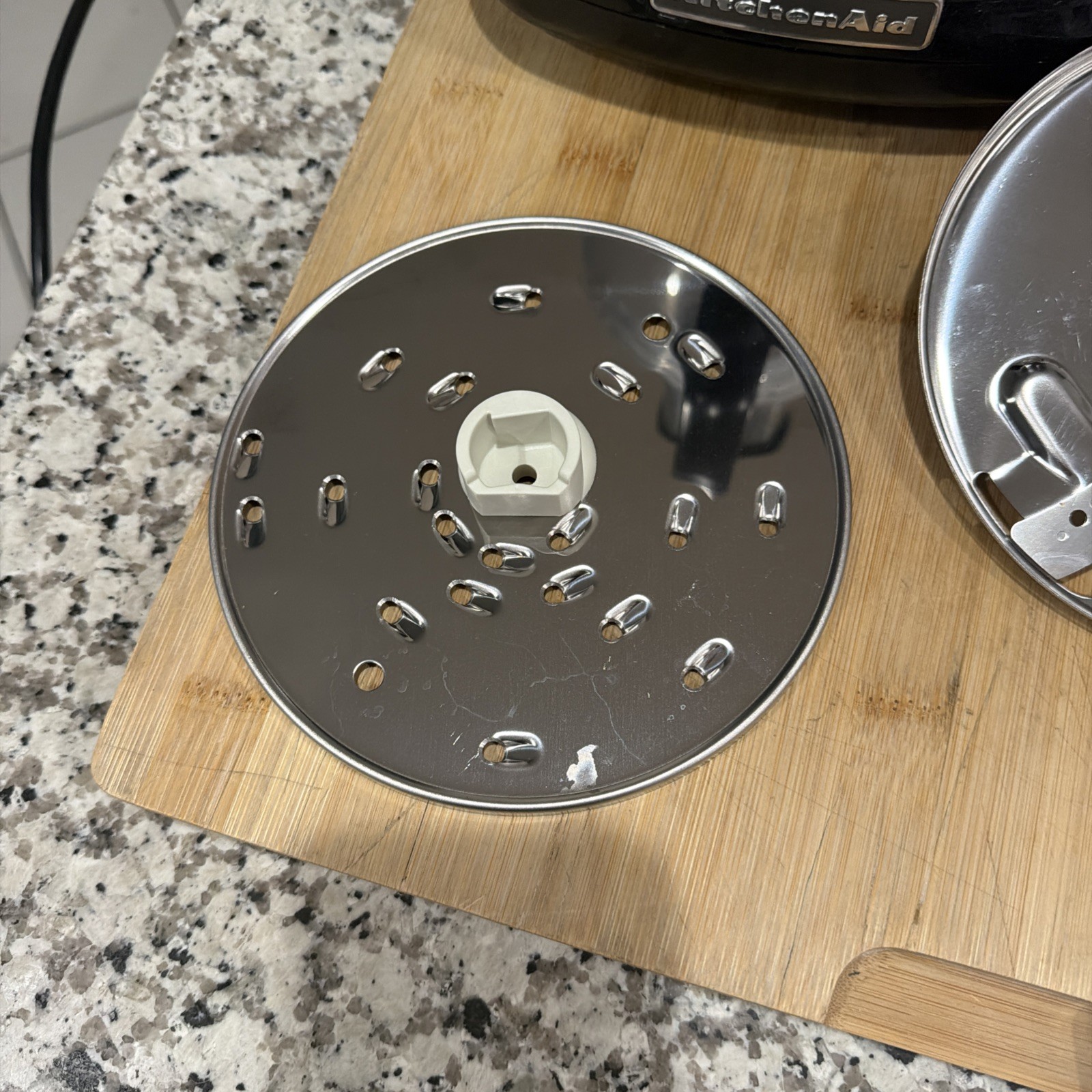 Kitchen Aid Food Processor Plus KitchenAid Attachments bundle Model KFP750OB1 *