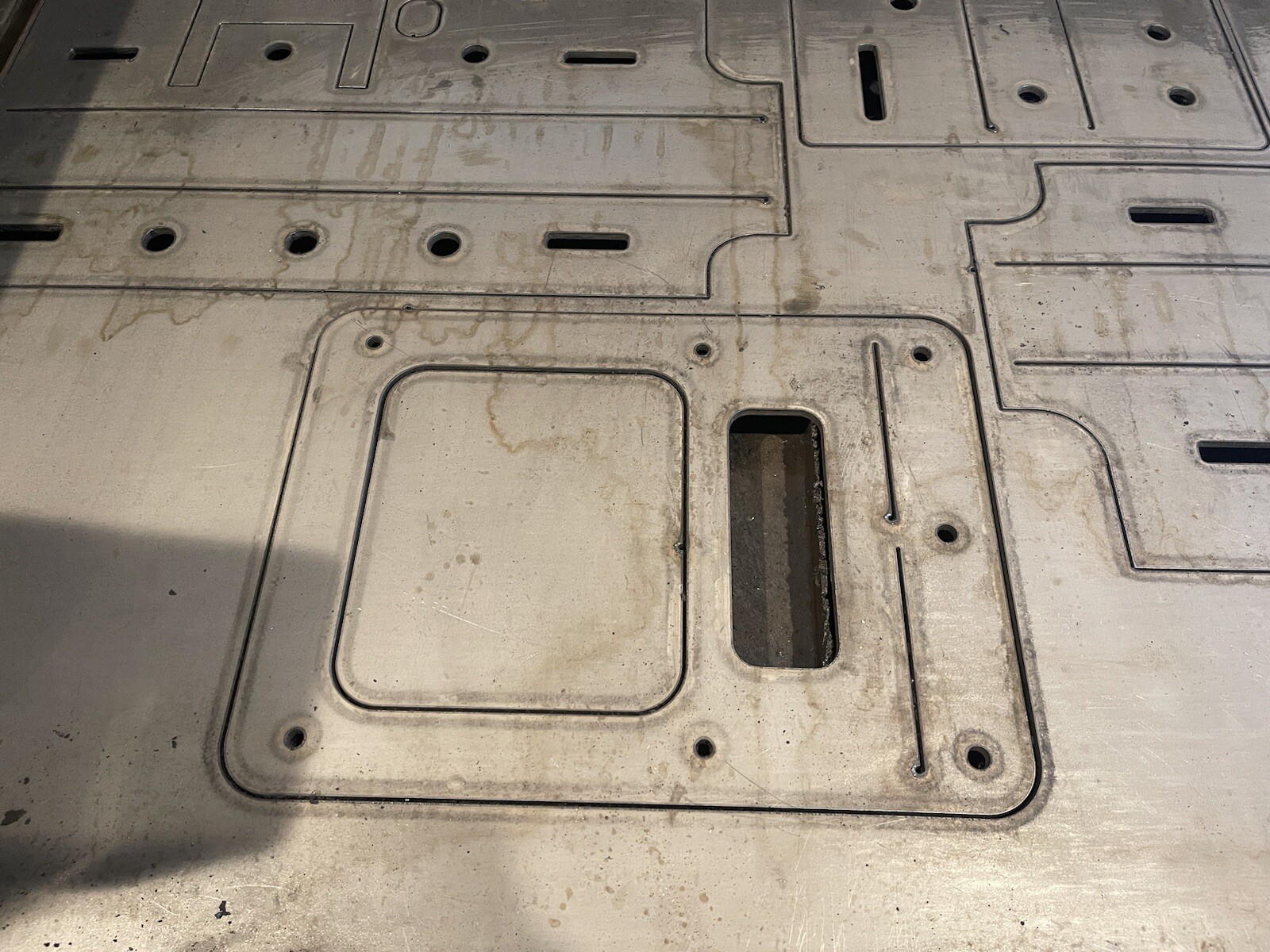 UNIVERSAL MOUNT KIT Derale 15960 Remote Transmission Cooler Kit Frame Under Bed