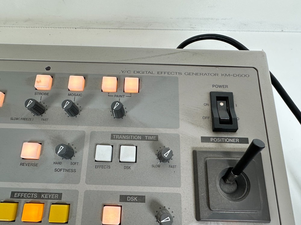 JVC KM-D600U Y/C Digital Special Effects Generator