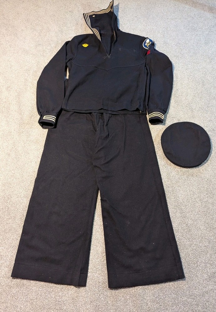 US Navy WW2 Uniform Mens Small Jumper Pants Hat Crackerjack Seabees Patch Named