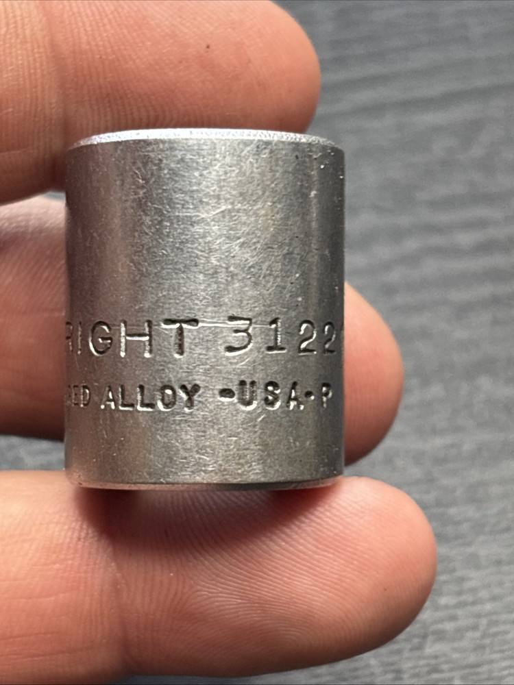 Vintage Wright 11/16" 3/8" drive 12pt Socket 3122 USA
