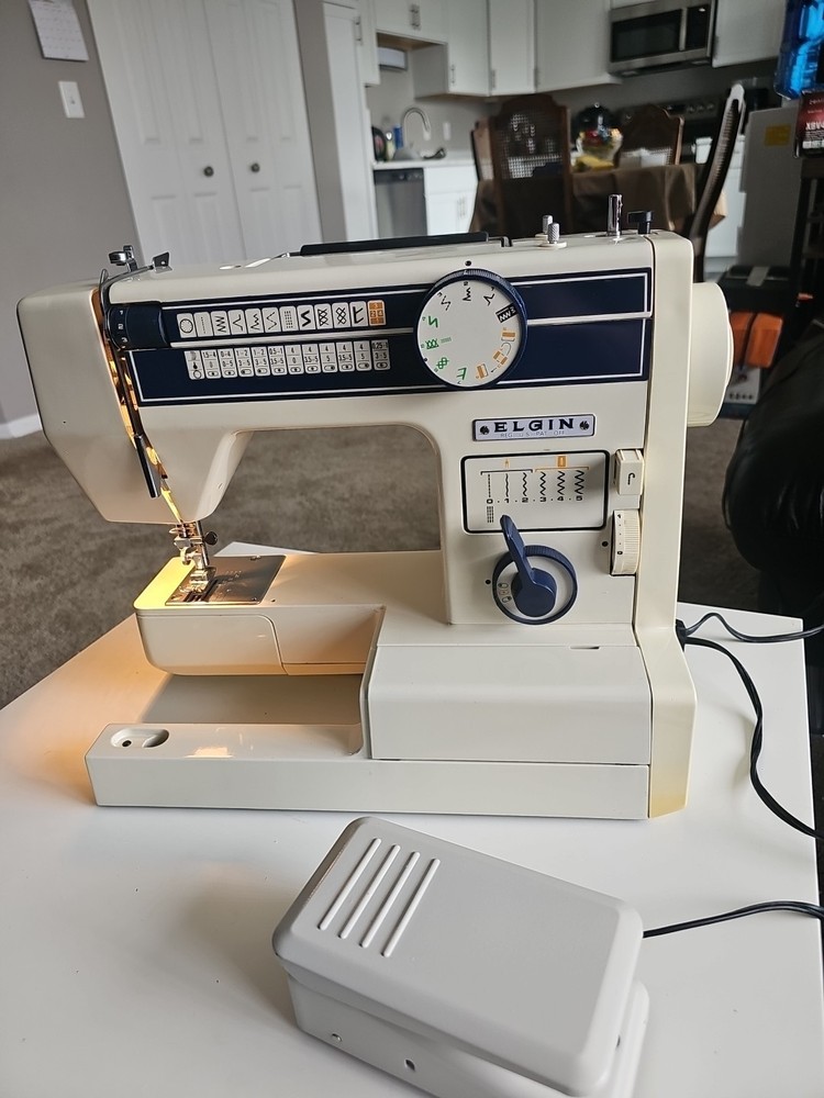 Elgin Sewing Machine Model 999F Deluxe ZigZag Tested Works
