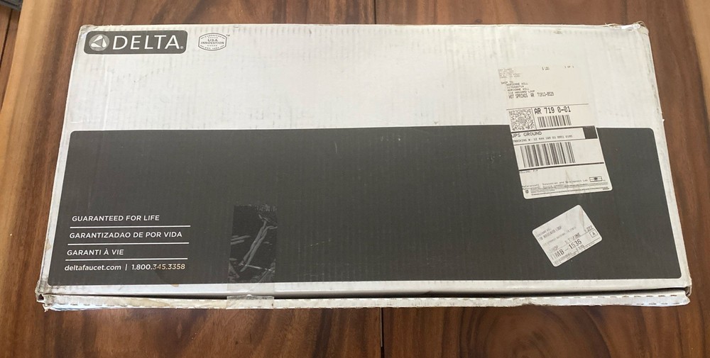 Delta 9159-DST Trinsic Pull-Down Kitchen Faucet, Chrome. NEW