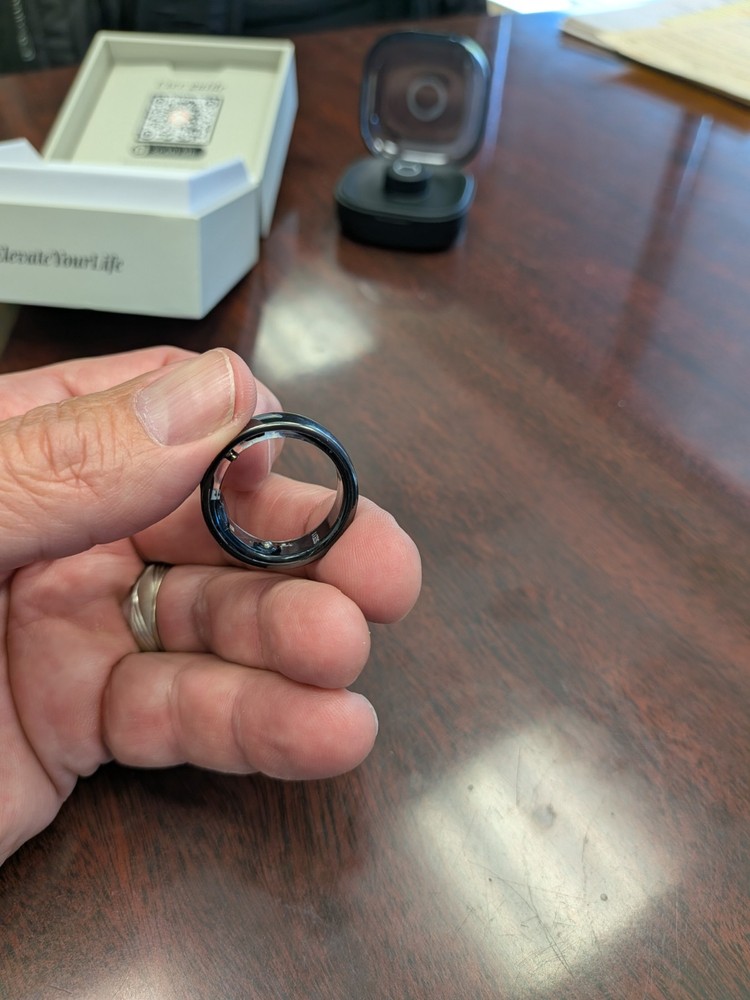 Circular Ring 2 - Obsidian Black - Size 11 - Smart Ring