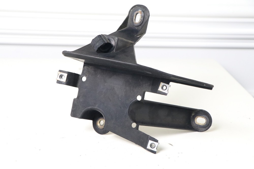 2011-2014 PORSCHE CAYENNE - LEFT LANE Change Assist Control Module Bracket