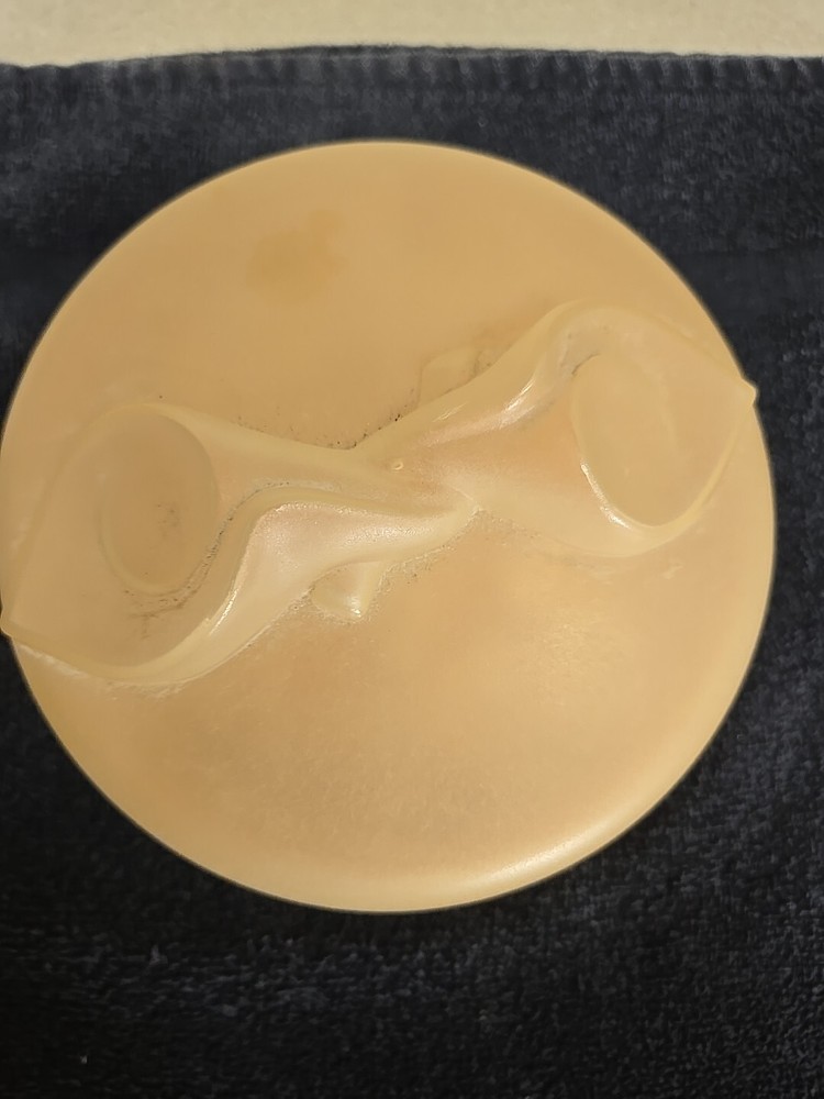 Vintage Chloe Dusting Powder Lily Container