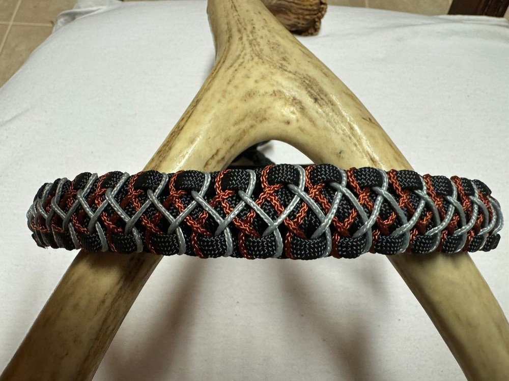 Black,rust And Gray Bow Wrist Sling