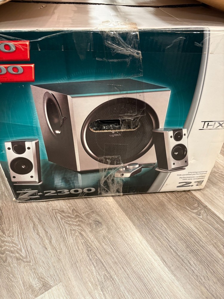 Logitech Z-2300 Computer 2.1 Speakers and Subwoofer set Complete
