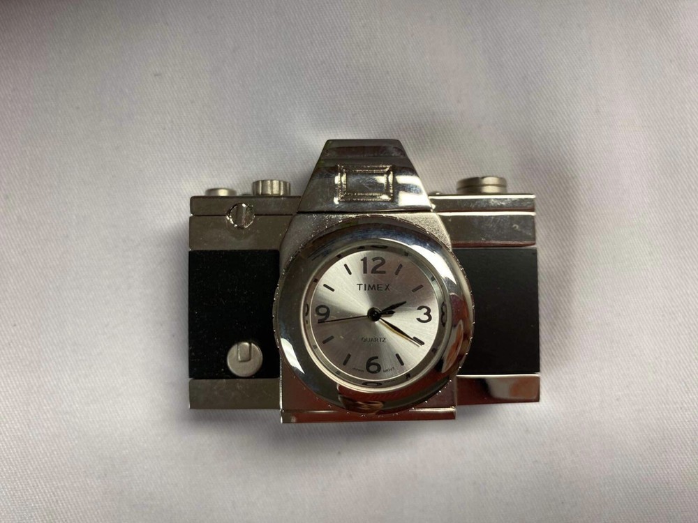Vintage Miniature Circa Quartz Silver Design Desk Clock Untested Collectable