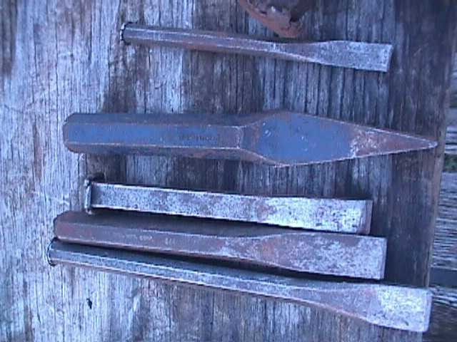 MIXED LOT OLD CHISELS