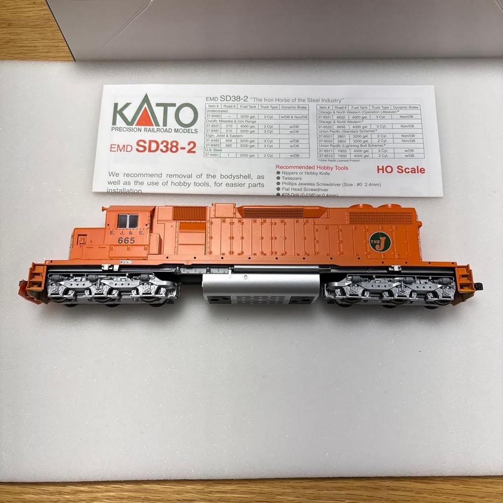 KATO EMD SD38-2 Elgin,jolit&eastern #665