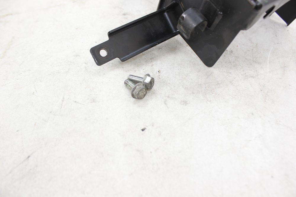 04-11 SUZUKI VSTROM 650 ABS PUMP HOLDER BRACKET