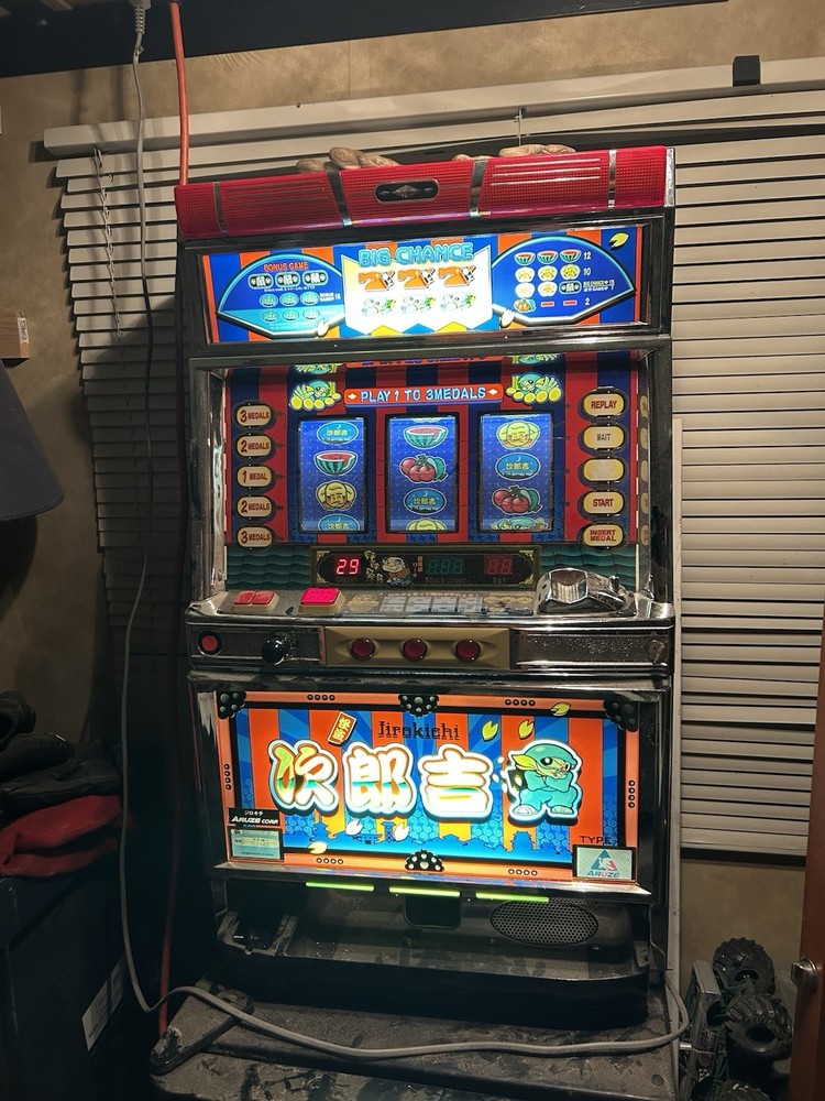 Aruze  Slot Machine