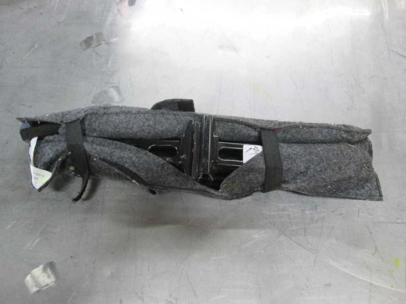 TAURUS    2010 Jack 353157