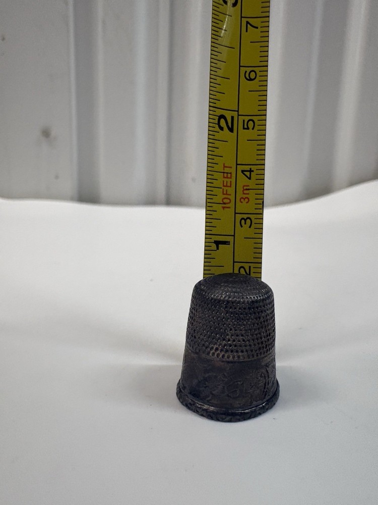 Antique Solid Silver Sewing Thimble c1910 Floral Repousse Pattern w/ Box