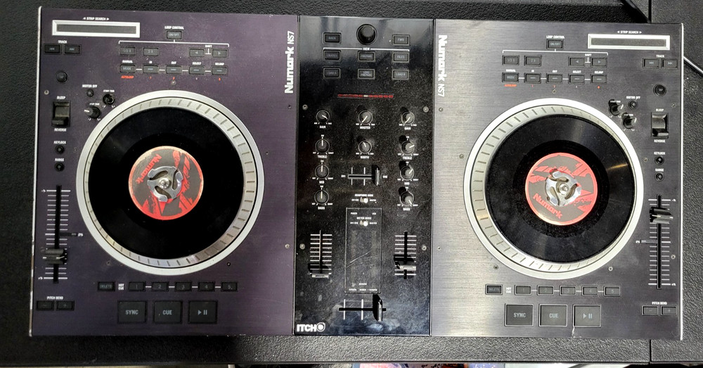 Numark NS7 DJ Controller No Cord Just DJ Controller
