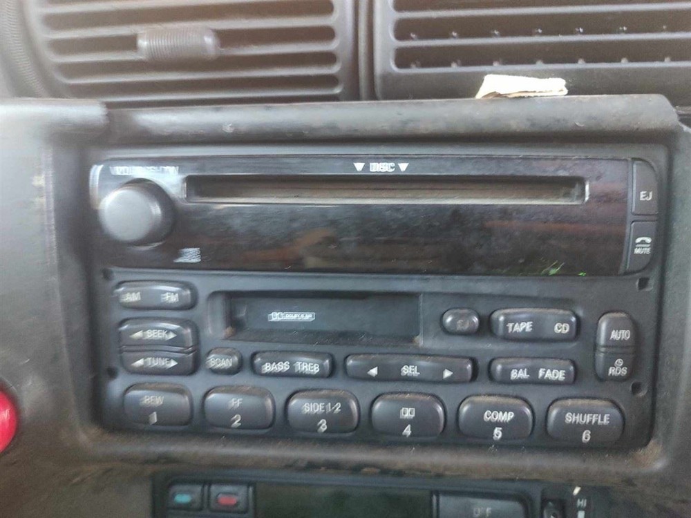 MOUNTNEER 2000 Glove Box 18925