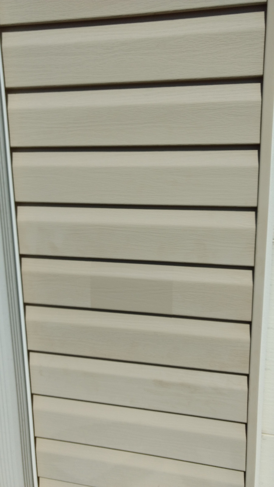 Mendyl Vinyl and Stucco Siding Repair Kit - Cover Any Cracks & Holes - 2 Patches