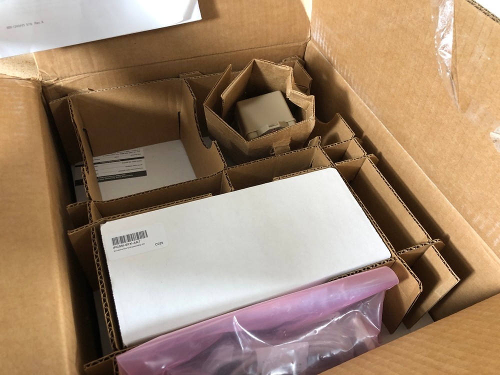 Honeywell IPGSM-4G Internet and Digital Cellular Communicator