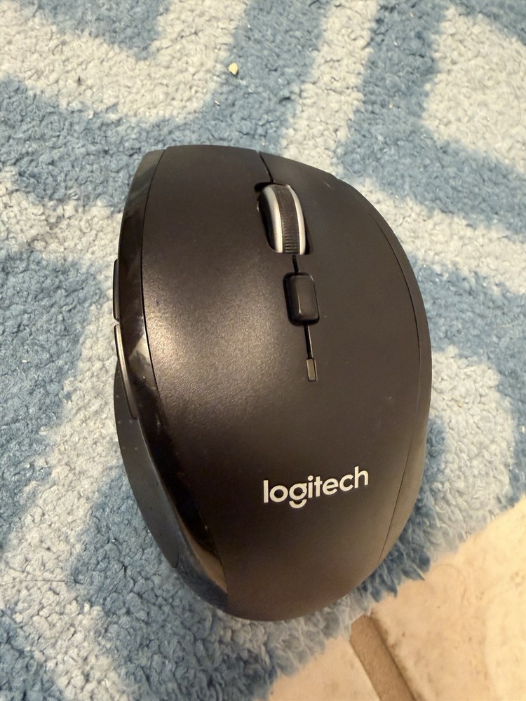 Logitech K850 Wireless/unify Bluetooth Keyboard With M705 Unifying Mouse