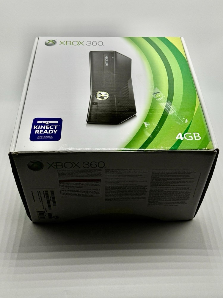 CIB Xbox 360 Slim 4GB CIB Bundle — Kinect 3 Controllers Mic Media Remote 4 Games