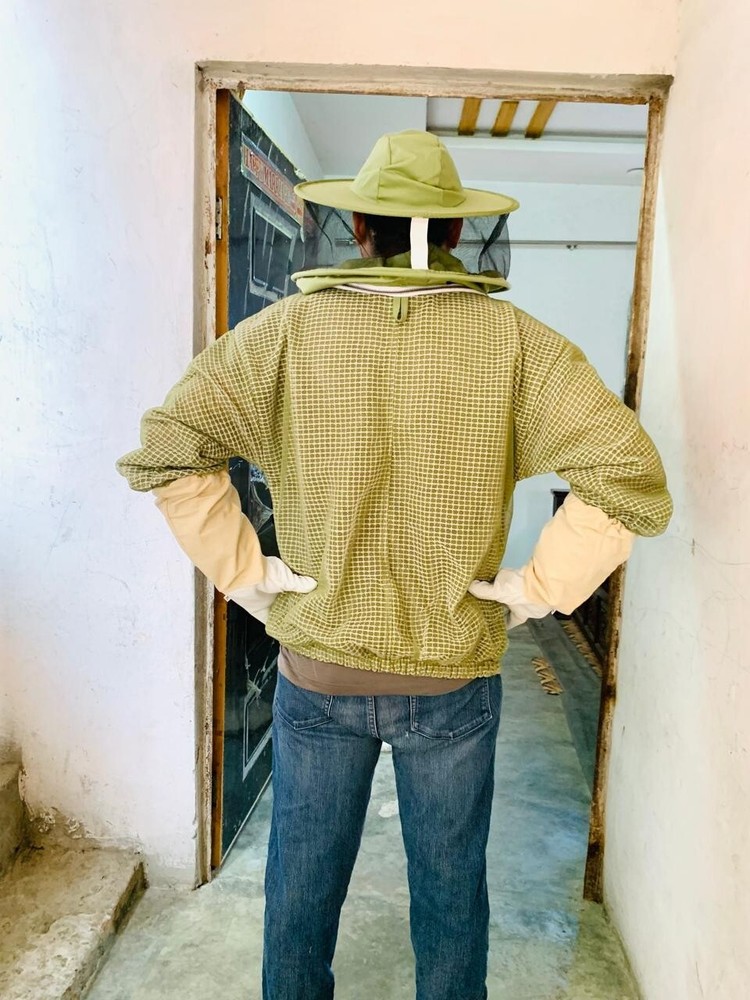 Beekeeper Ultra Ventilated 3 layer Mesh Beekeeping Jacket Bee Round Hat Veil -XL