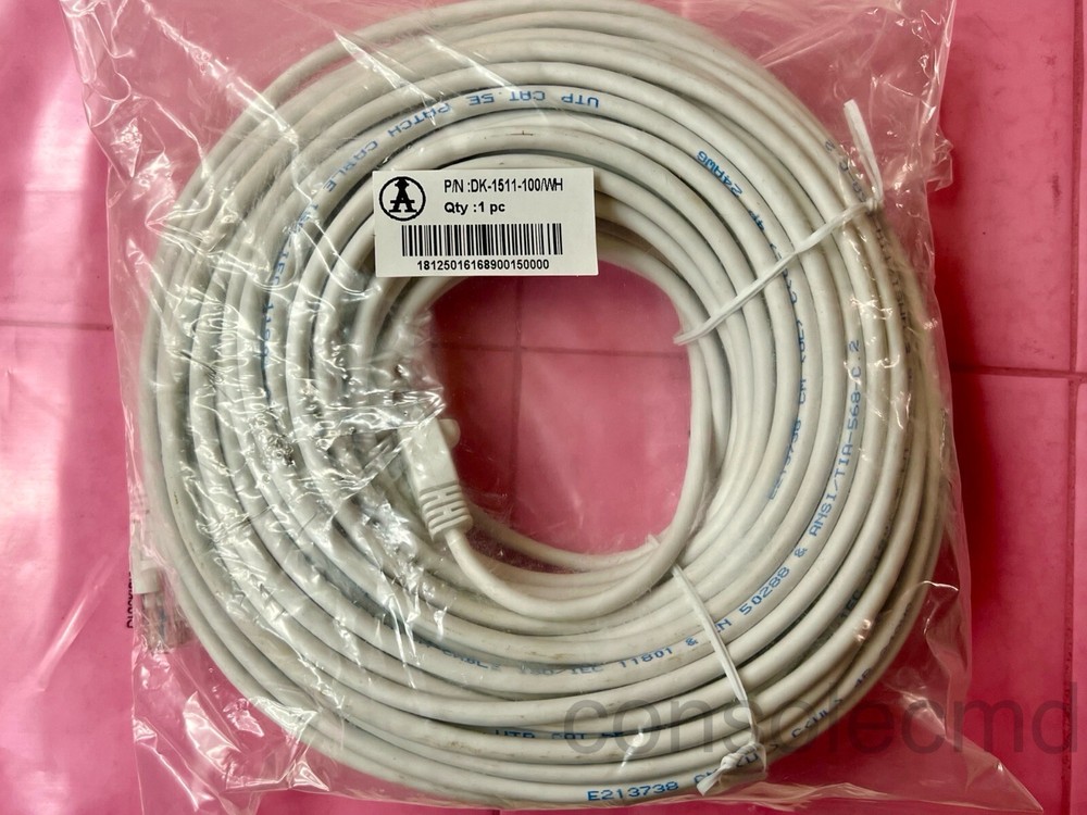 Cat5e UTP Ethernet Network Stranded 24AWG Patch Cable, RJ45, 100ft (30.5m),White