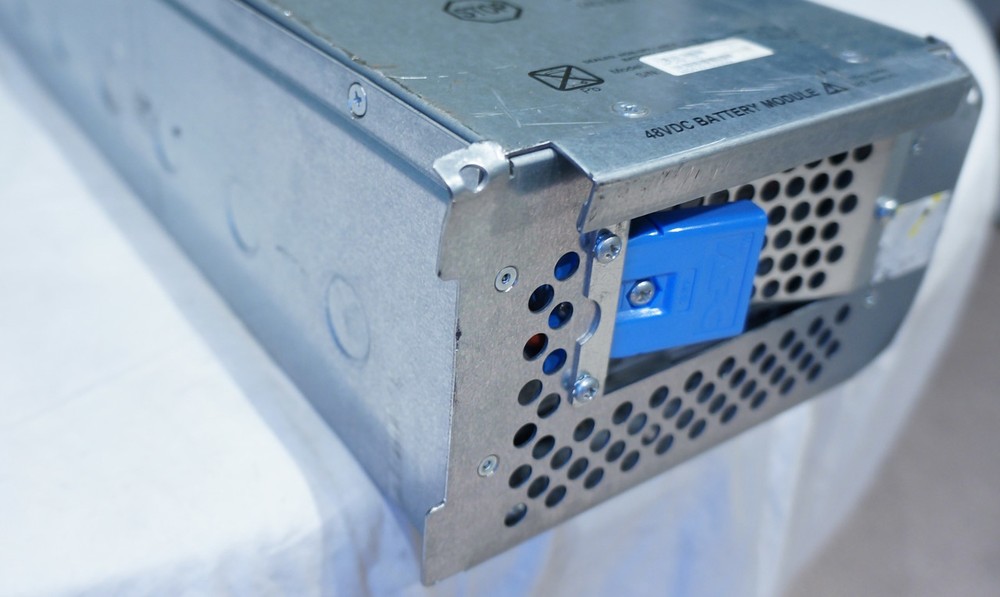 APC 48VDC BATTERY MODULE APCRBC105
