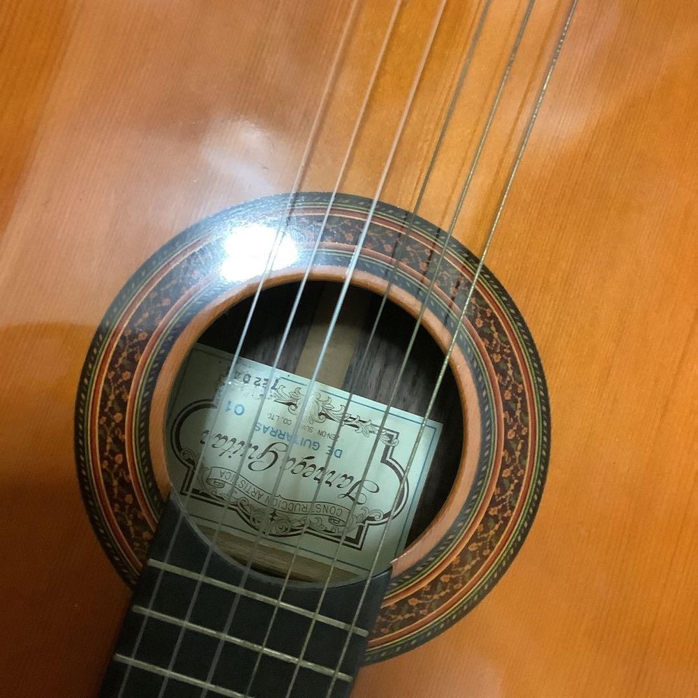 Tarrega DE GUITARRAS 01 Classical Guitar with Hard Case Nylon String