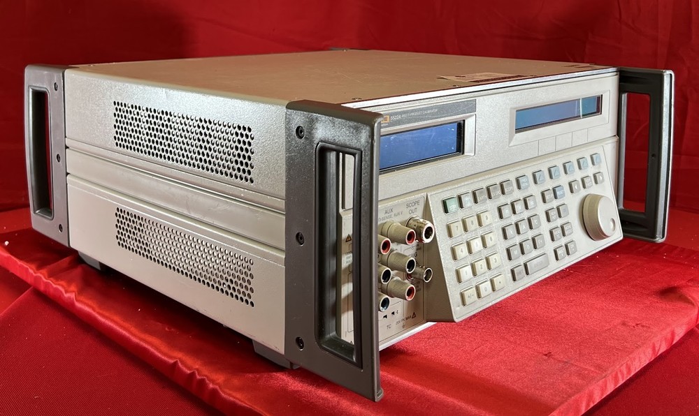 Fluke 5522A Multi-Function Calibrator, SC1100, SN 3764901